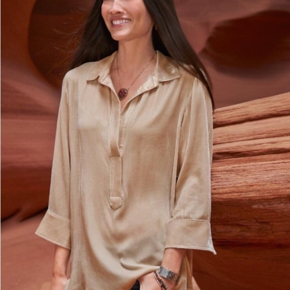 Sundance M NWT Gorgeous Silk Blend Velvet Blouse